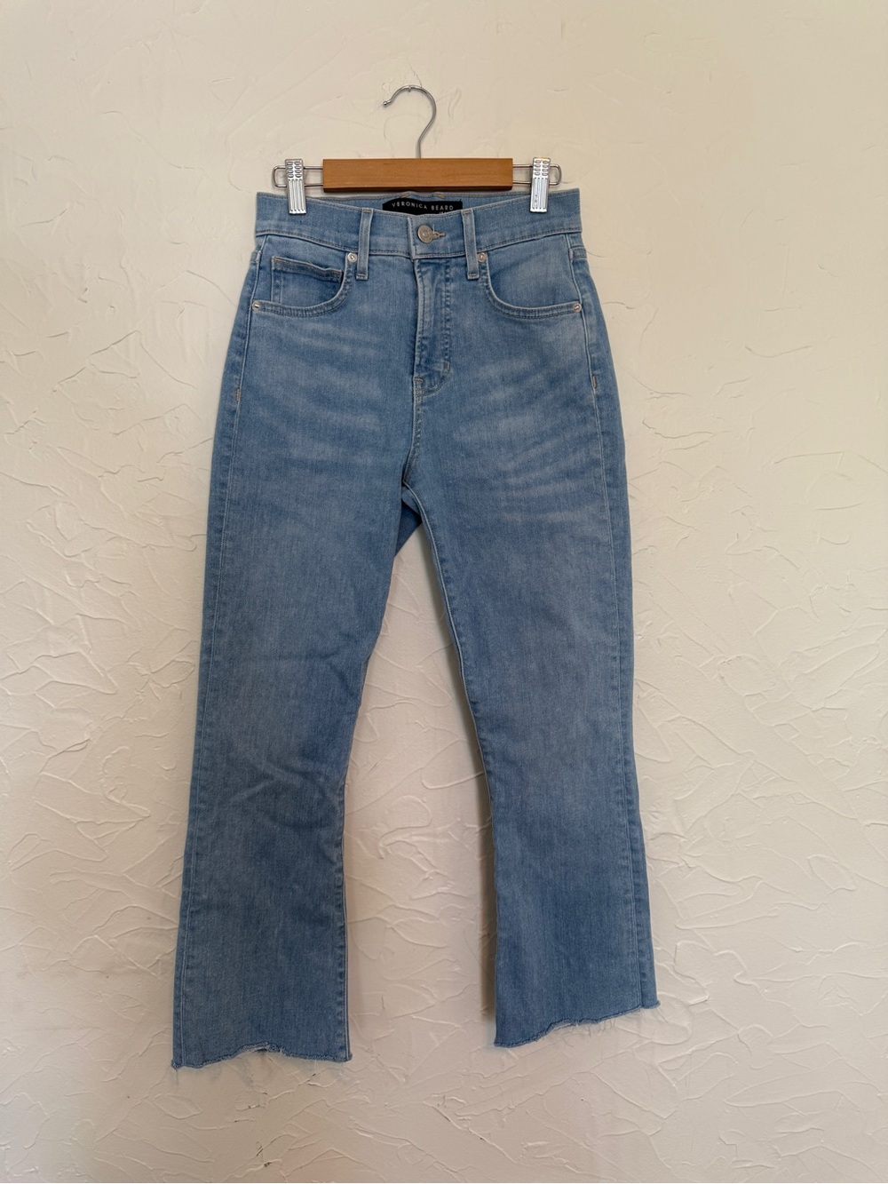 Veronica Beard Carly Kick Flare High Rise Jeans. Light Wash. size 24